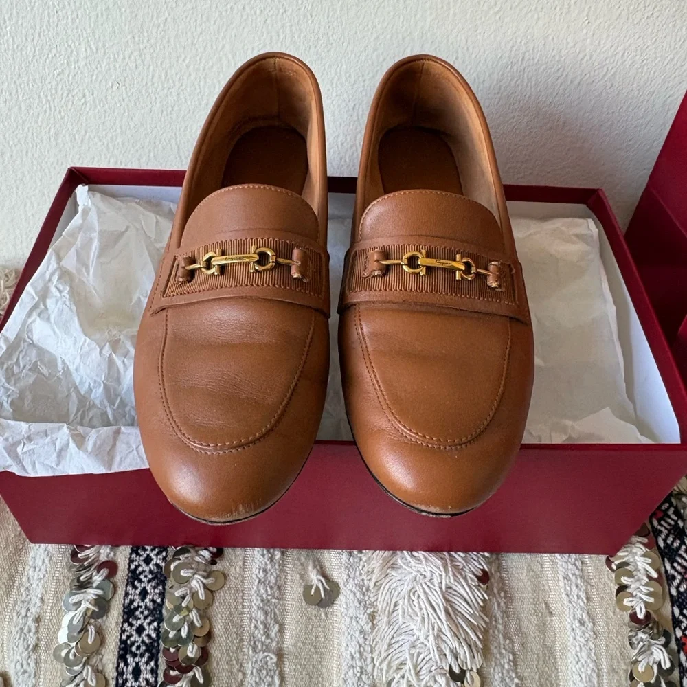 Salvatore Ferragamo Archie women’s loafer size 6 in Stella calf - Picture 3 of 6
